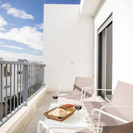 B04 - Luxury 2 Bed W Terrace Pool Apartamento *