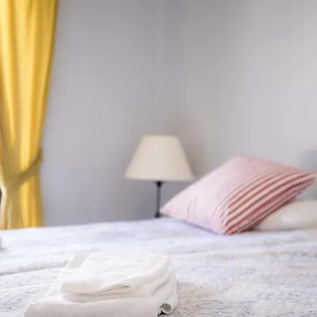 B04 - Luxury 2 Bed W Terrace Pool Apartamento