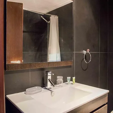 B04 - Luxury 2 Bed W Terrace Pool Λάγος